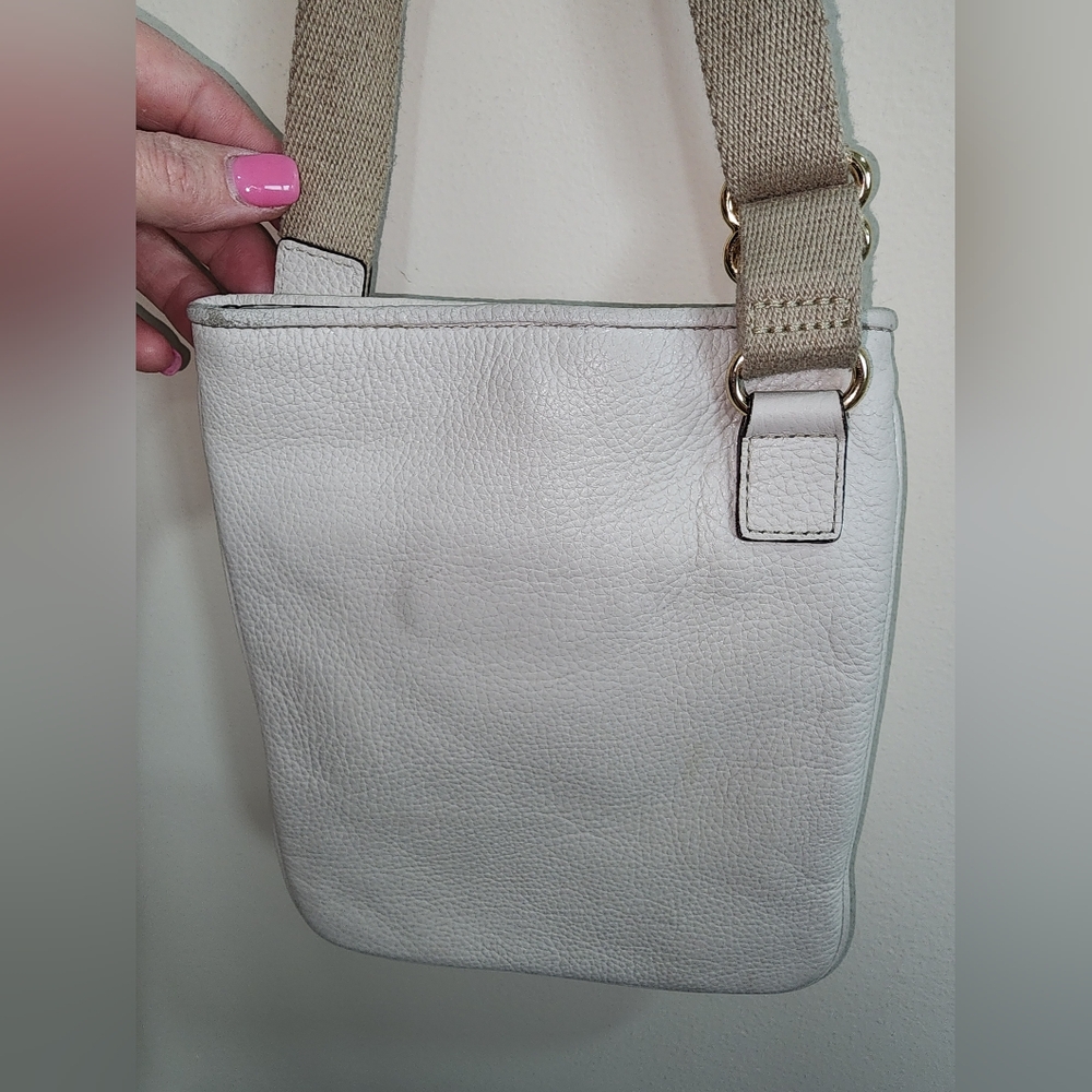 Michael Kors MK Cream Gold Leather Small Crossbody - Picture 3 of 7
